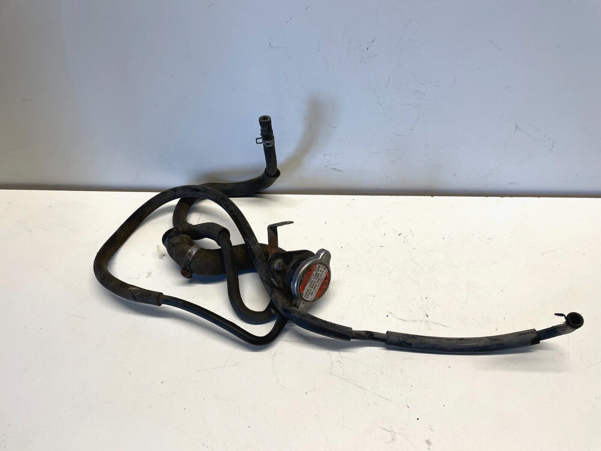 Radiator Filler Neck Cap Hose Yamaha FJR 1300 2001 - 2005
