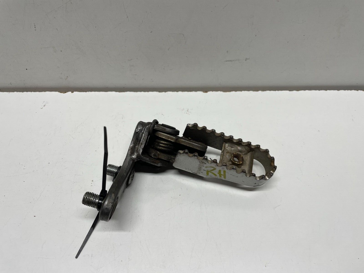 Front Right Foot Peg Kawasaki D-Tracker KLX 125 2015