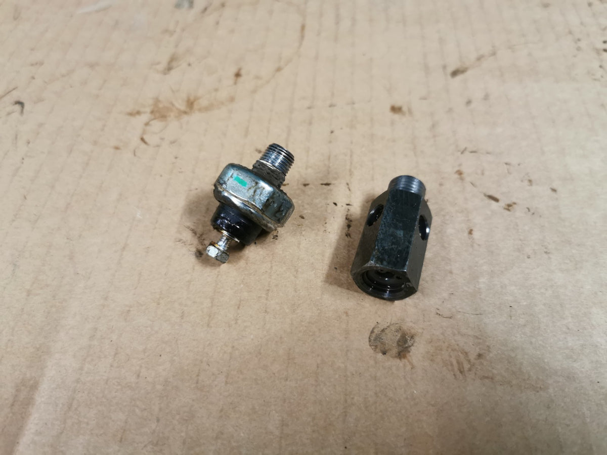 Oil Pressure Sensor & Valve Kawasaki EX650 Ninja 2017 - 2021