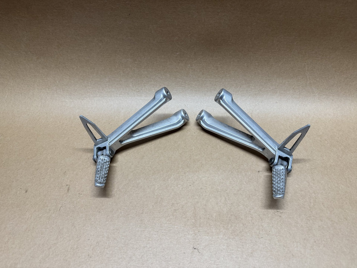 Honda CB650 R 2019-2025 OEM Rear Left & Right Pillion Foot Peg Genuine OEM
