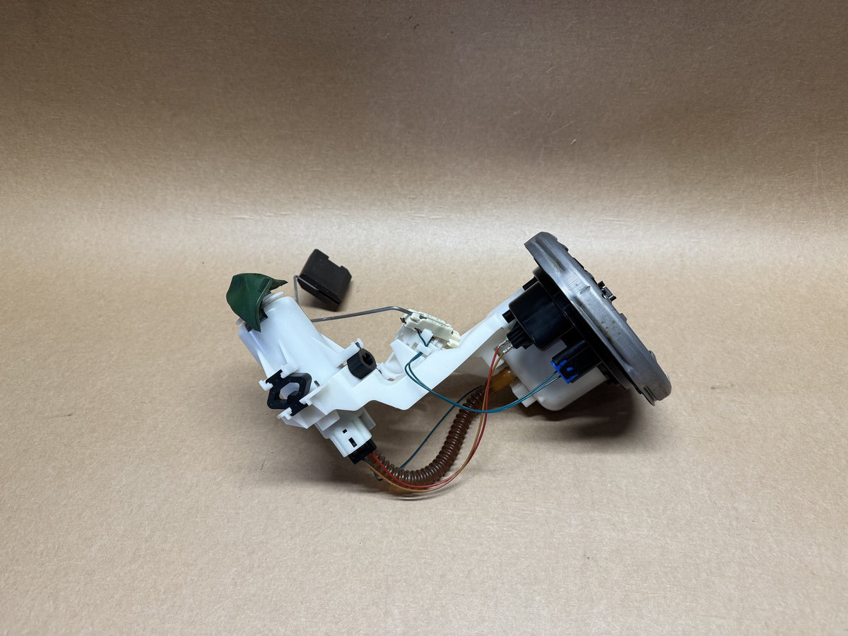BMW K1600 GT 2011-2016 Fuel Pump Genuine OEM 7724453