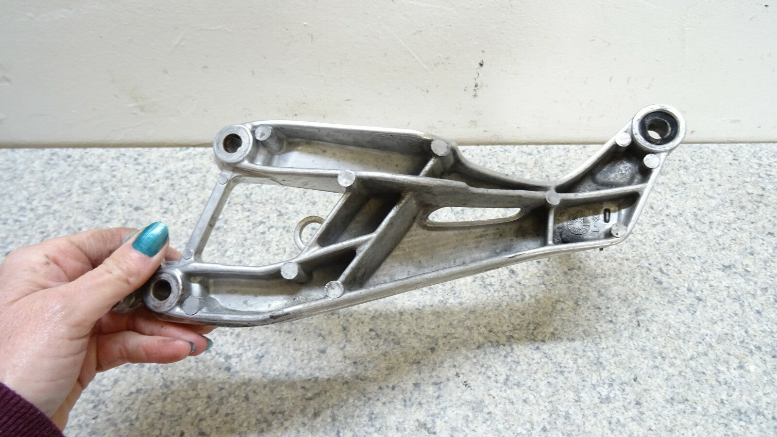 Right Rear Pillion Foot Peg Hanger 1100xx for Honda Blackbird CBR 1100 XX