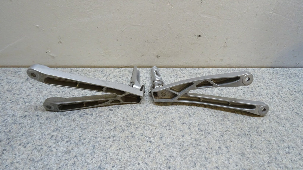 OEM REAR LEFT &amp; RIGHT FOOT PEG HANGER for Honda CBR 600 2009-2012