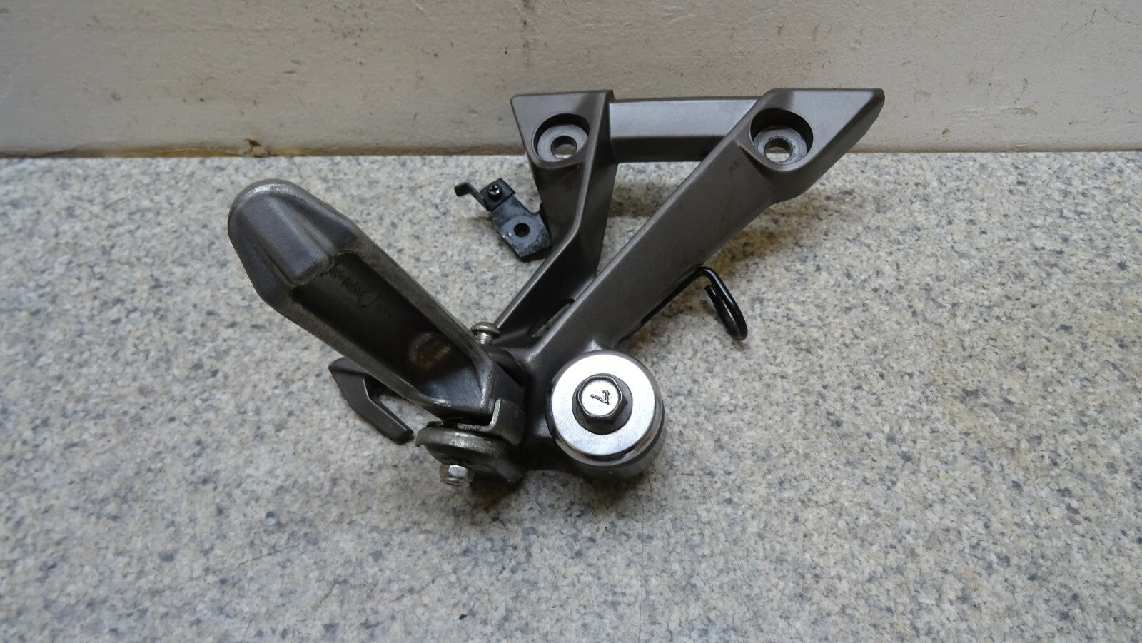 OEM Rh Right Rear Foot Peg Hanger for Kawasaki Z300 2015-2018