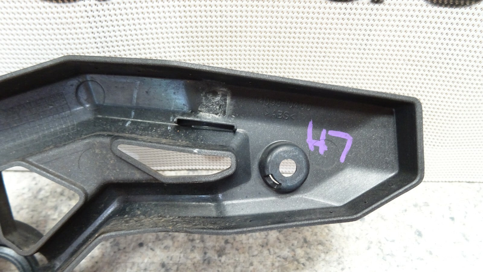 OEM Lh Left Hand Swing Arm Cover for Kawasaki EX650 2018