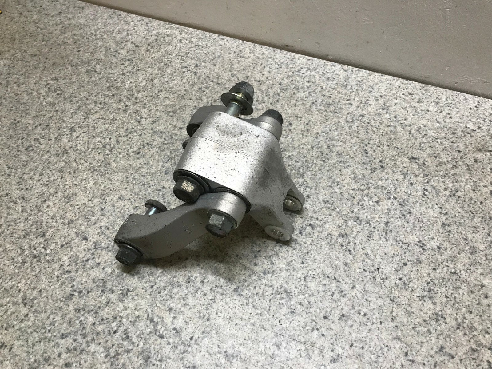 OEM SHOCK LINK LINKAGE BRACKET VL C1800R for Suzuki Boulevard Intruder 1800