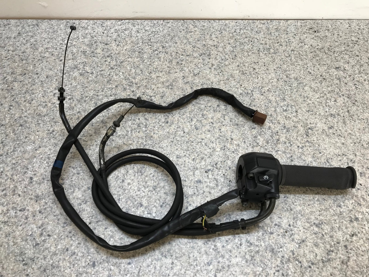 RIGHT HAND SWITCHGEAR YAMAHA FZ1 FAZER 1000 2001 - 2005
