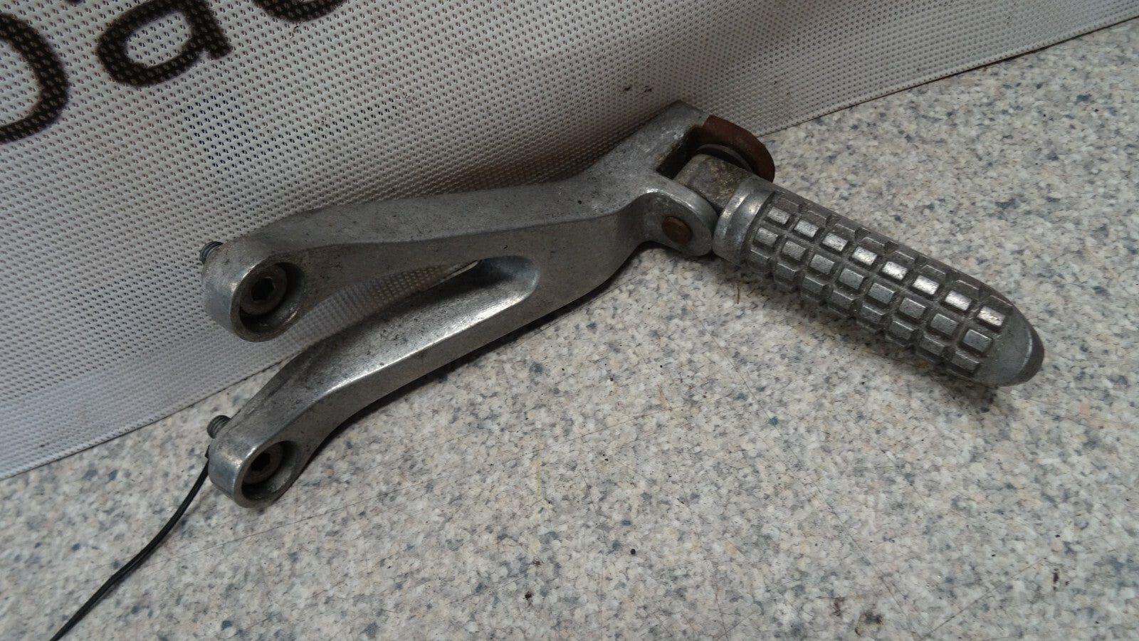 OEM Left Rear Foot Peg for Kawasaki ZX 9R C1 C2 1998-1999