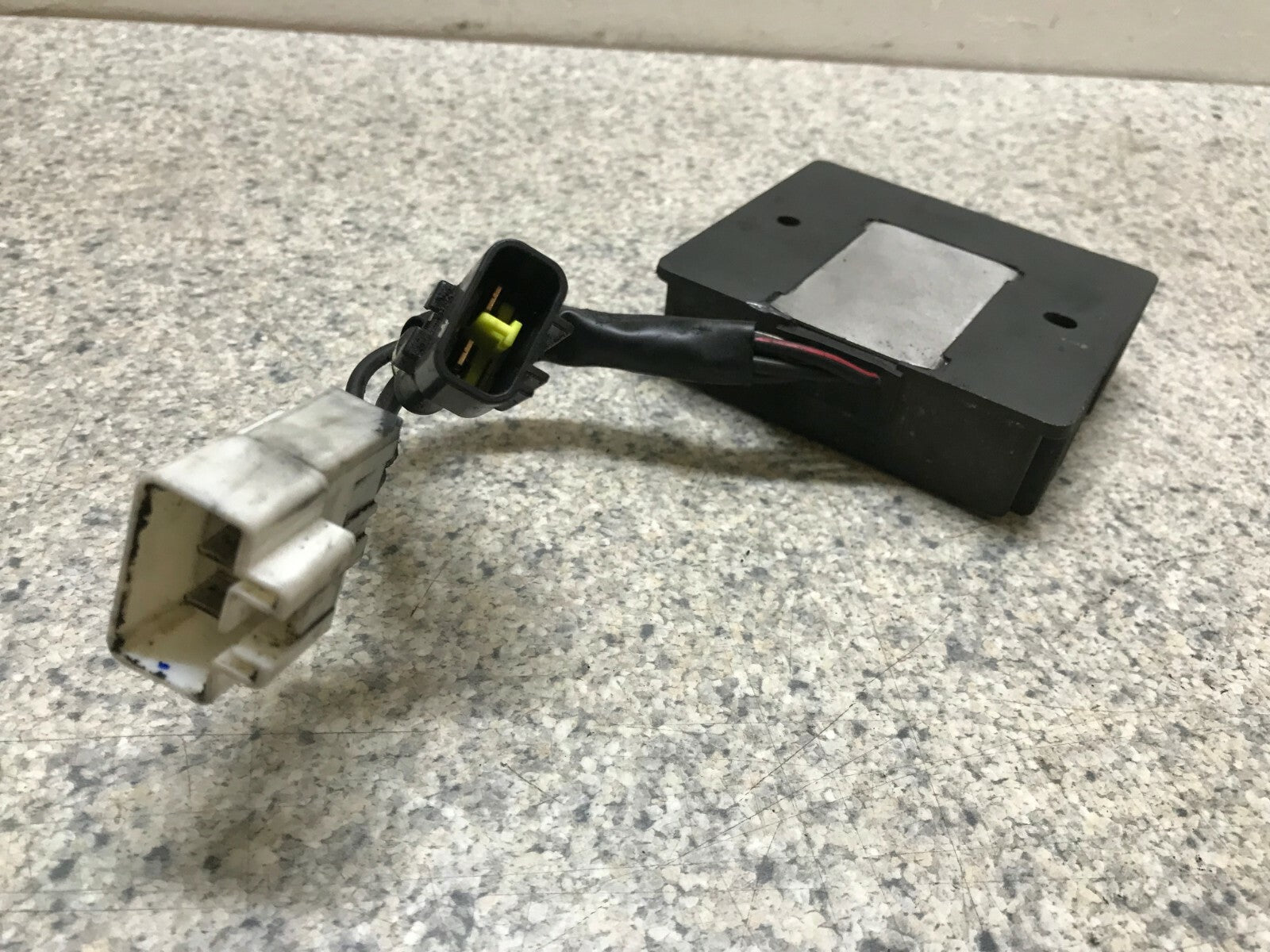OEM VOLTAGE REGULATOR VL C1800R 2008 - 2014 Suzuki Boulevard Intruder 1800 C109R
