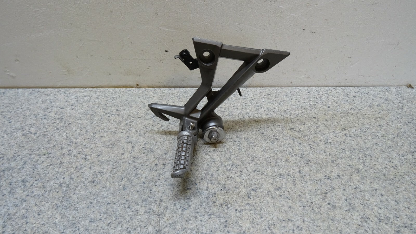 OEM Rh Right Rear Foot Peg Hanger for Kawasaki Z300 2015-2018