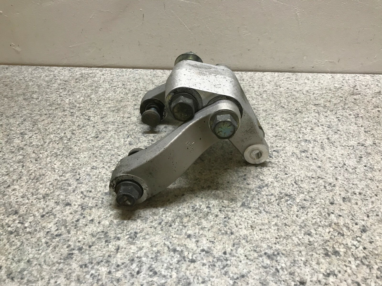 OEM SHOCK LINK LINKAGE BRACKET VL C1800R for Suzuki Boulevard Intruder 1800