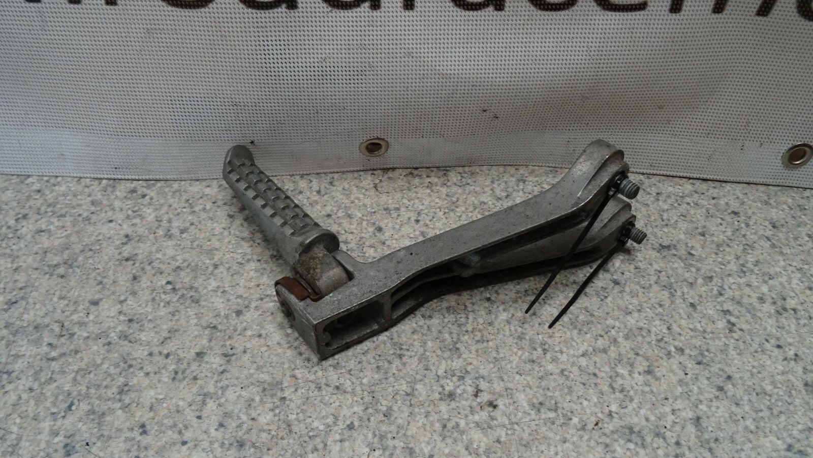 OEM Left Rear Foot Peg for Kawasaki ZX 9R C1 C2 1998-1999