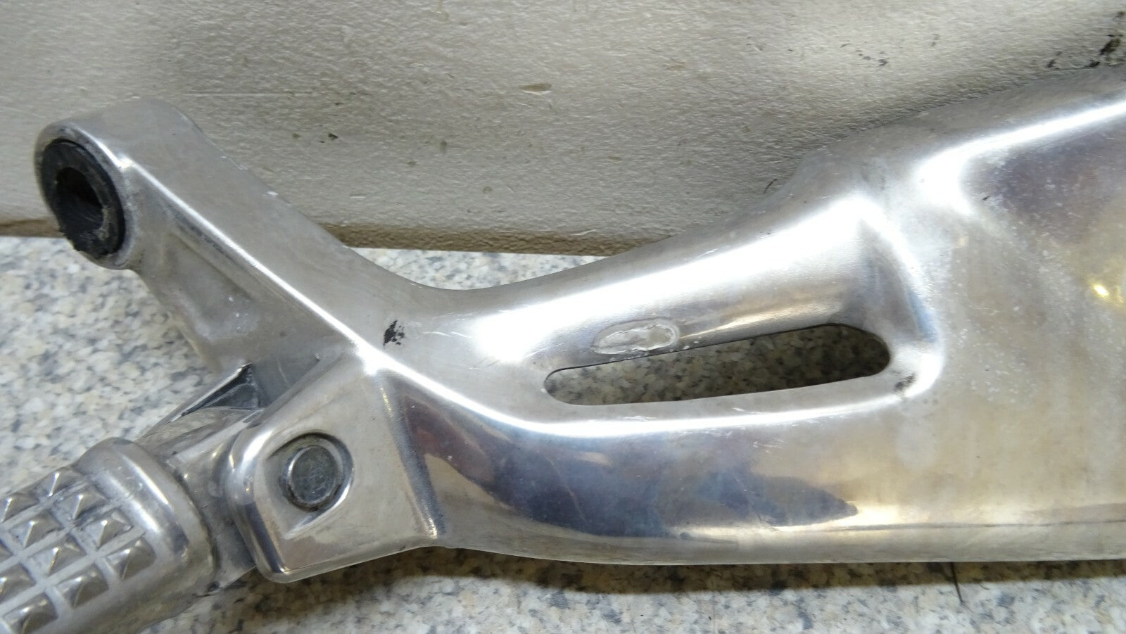 Right Rear Pillion Foot Peg Hanger 1100xx for Honda Blackbird CBR 1100 XX