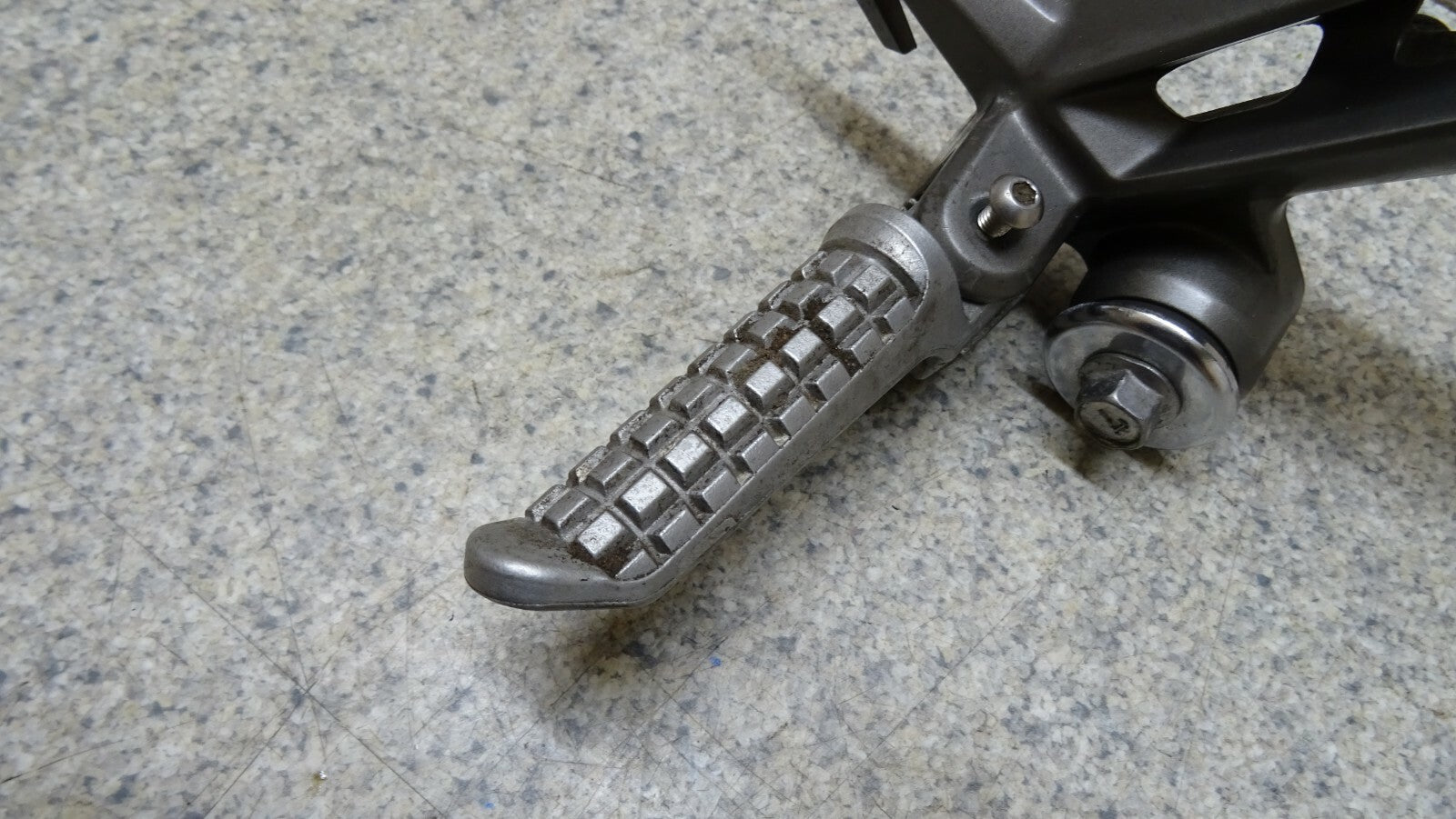 OEM Rh Right Rear Foot Peg Hanger for Kawasaki Z300 2015-2018
