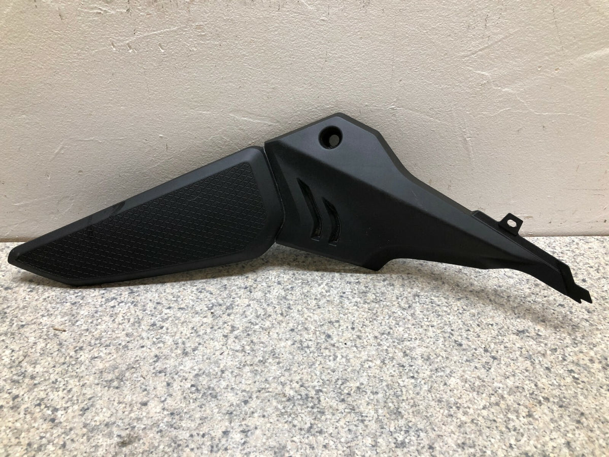 Honda CBR 650R 2019-2020 Rh Right Tank Infill Panel Genuine OEM