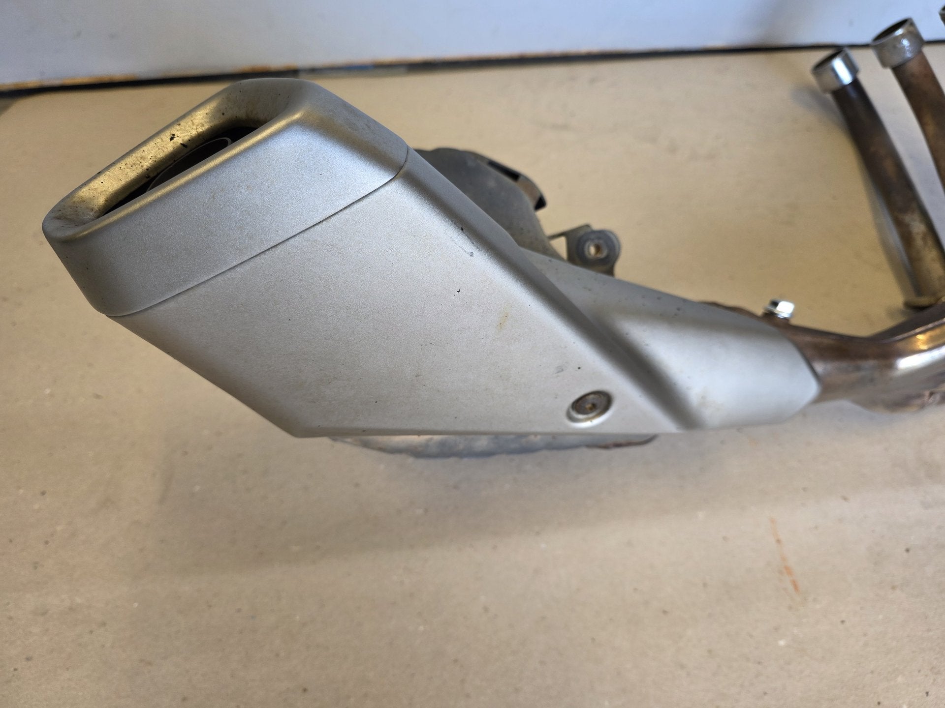 OEM Exhaust Downpipes / Headers for honda cbr 650r 2021-2025