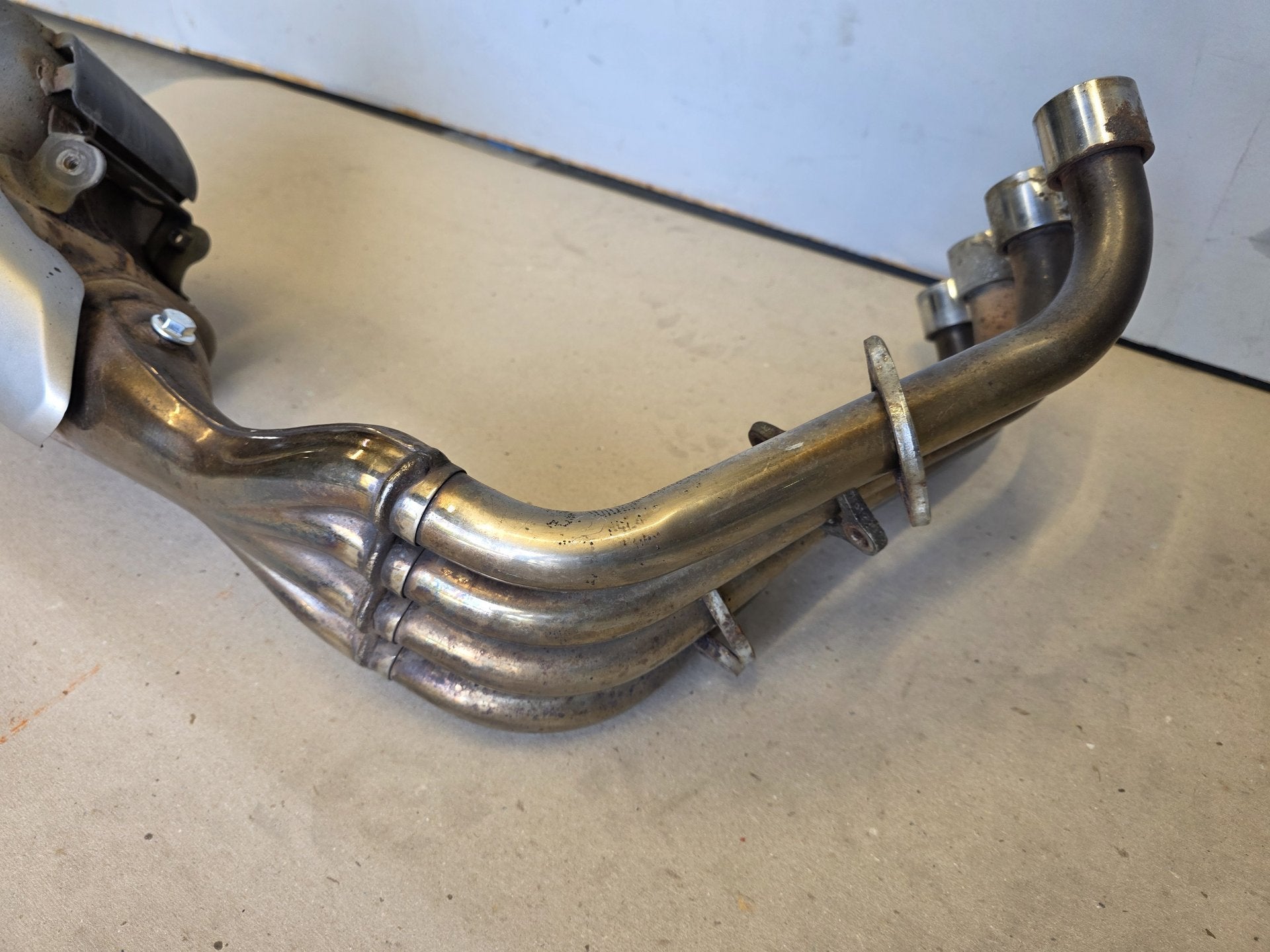 OEM Exhaust Downpipes / Headers for honda cbr 650r 2021-2025