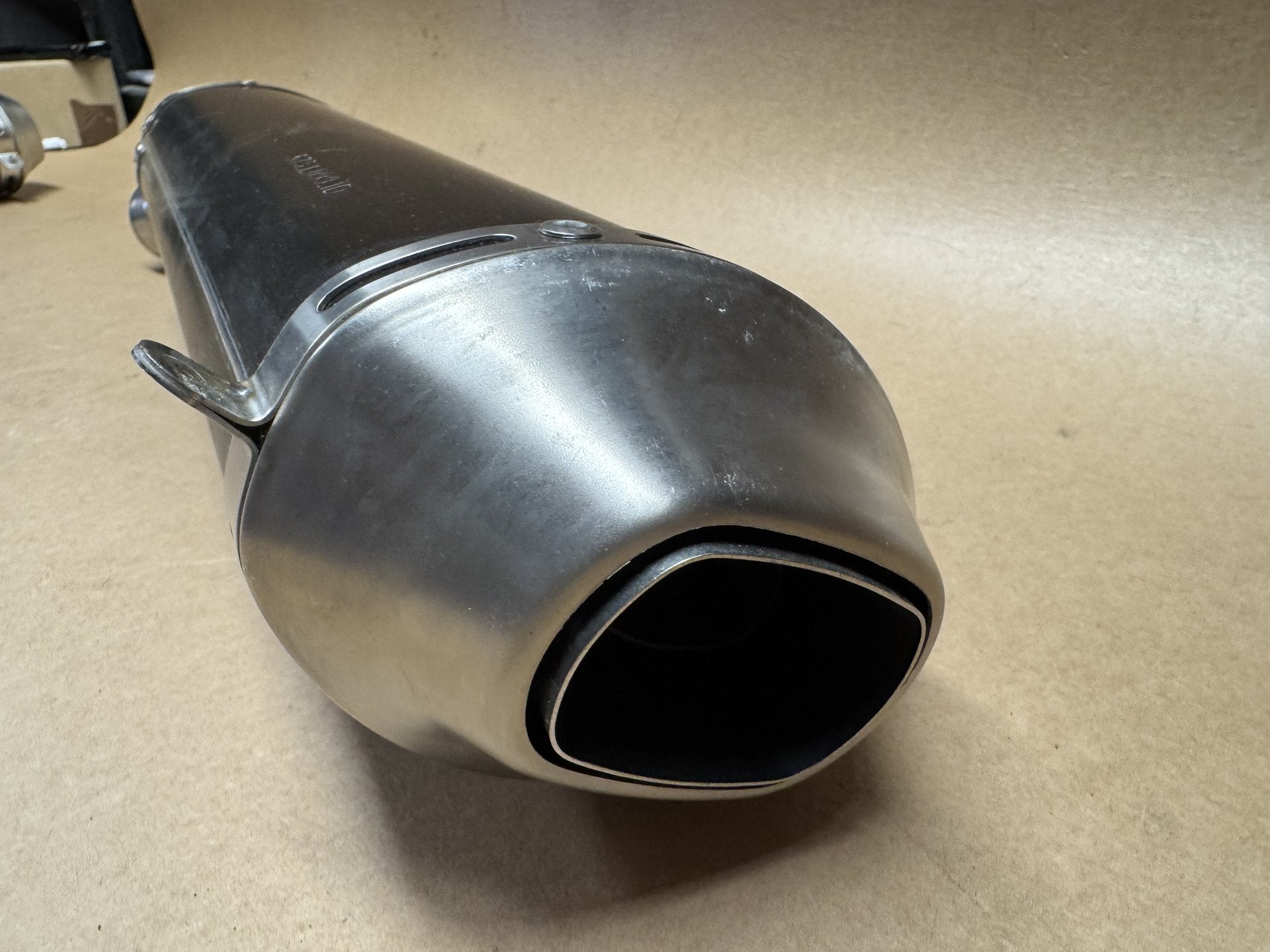OEM Left & Right Exhaust Silencer for Ducati 848 1098 1198 PN:57410961D