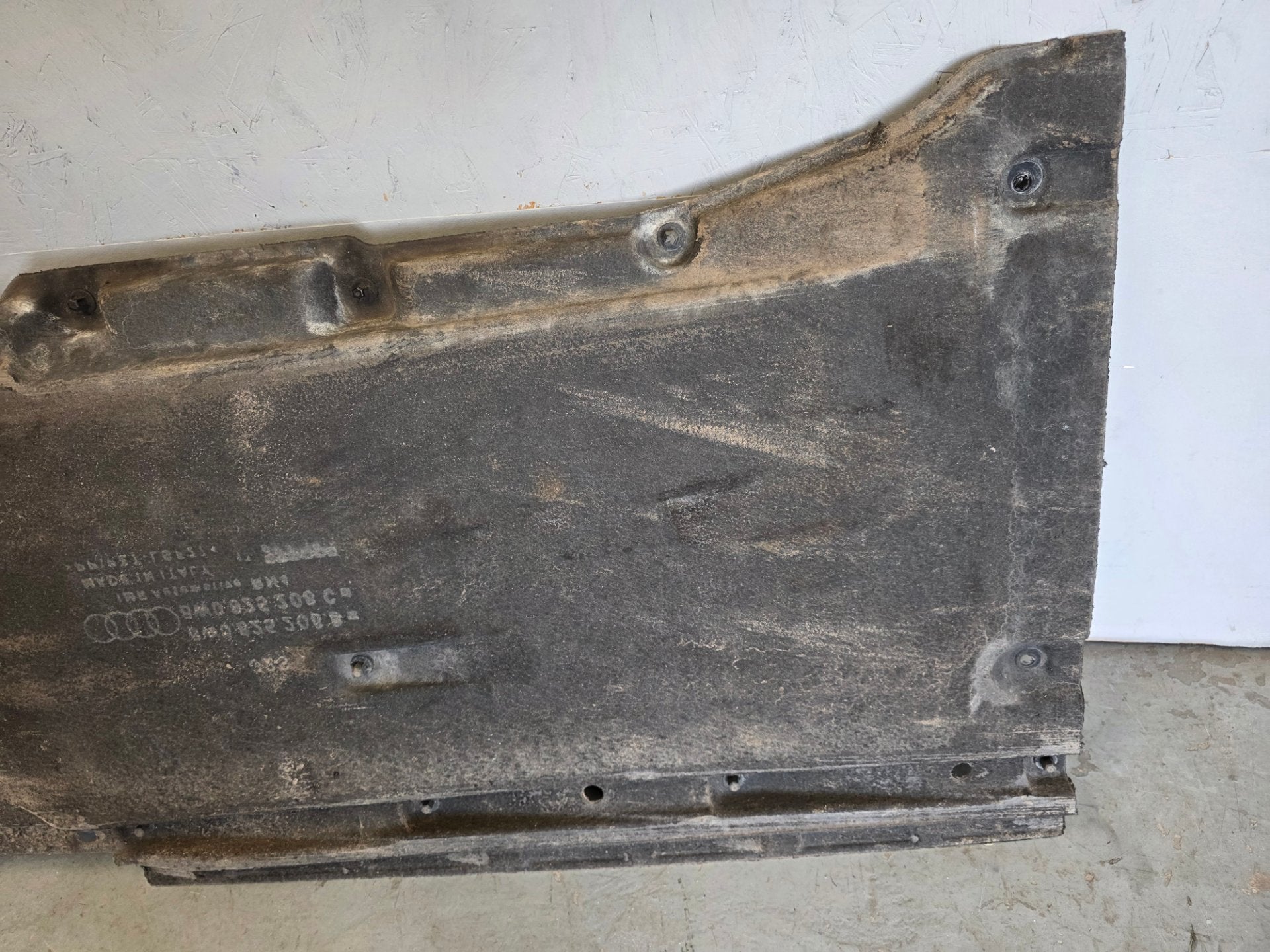 Audi S4 A4 Saloon B9 2016-2021 Genuine Undertray / splash shield Underbody Trim