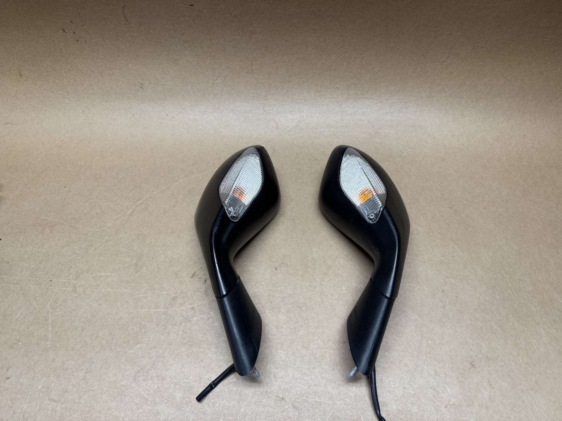 Aprilia RSV 1000 Factory 2009 OEM Left & Right Mirror Genuine OEM 000798