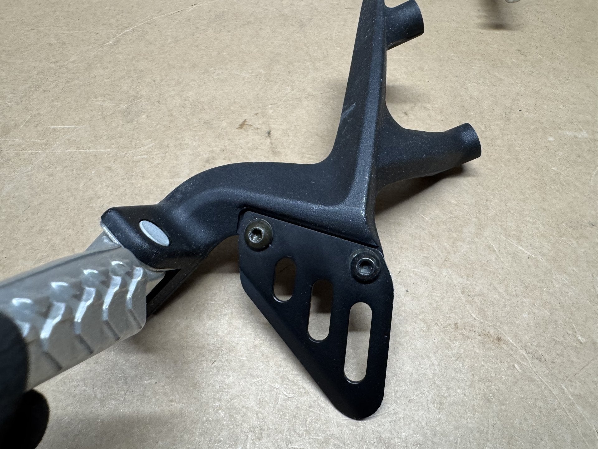 Aprilia RSV4 1000 2009-2012 OEM Rear Left & Right Pillion Foot Pegs Genuine OEM
