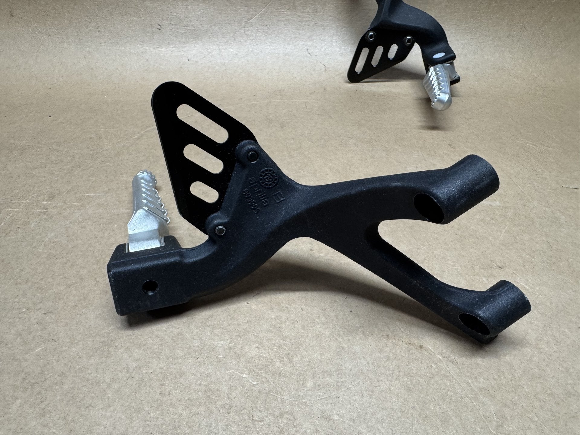 Aprilia RSV4 1000 2009-2012 OEM Rear Left & Right Pillion Foot Pegs Genuine OEM