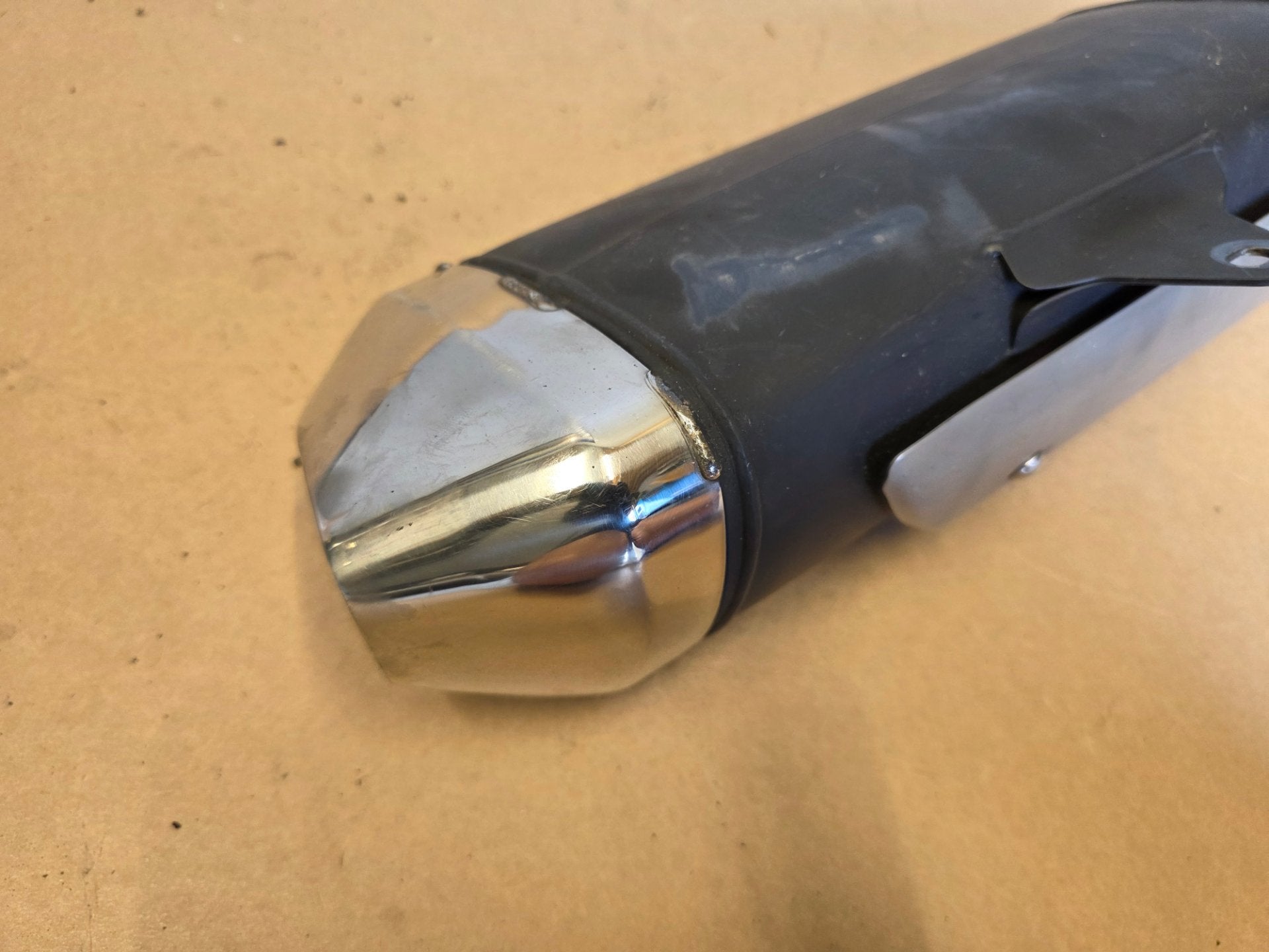 Suzuki GSX-S 750 2017-2020 OEM Exhaust Silencer / Can Genuine OEM 13K0
