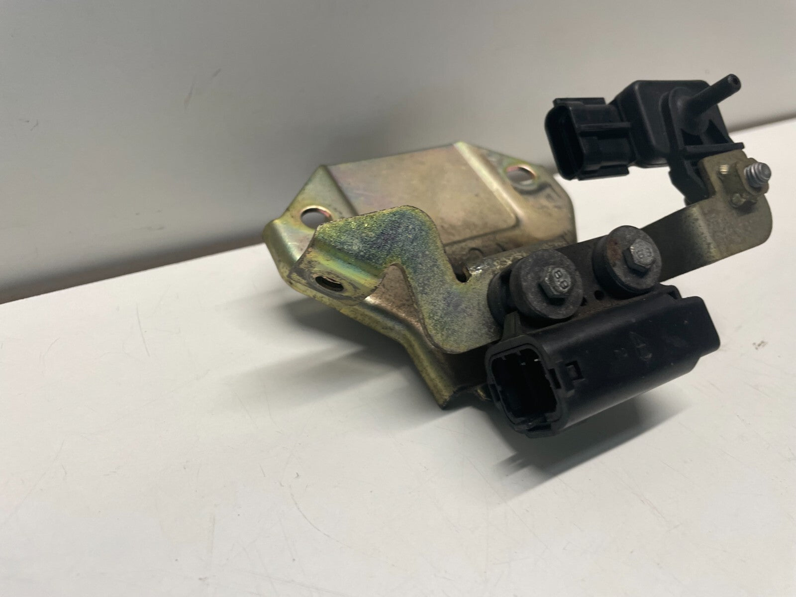 OEM Tip Over & Air Sensor Tank Bracket Triumph ST Sprint 1050 2005 - 2011