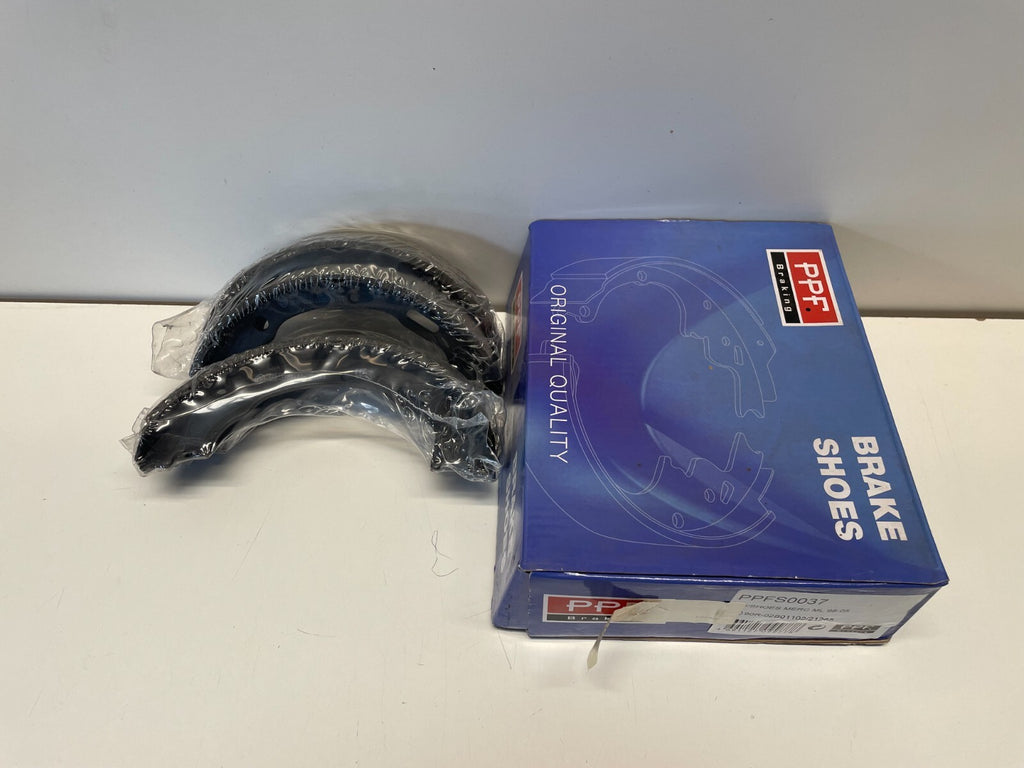 Brake Shoes Shoe Set Mercedes ML270 ML320 ML350 ML430 ML500 ML55 AMG