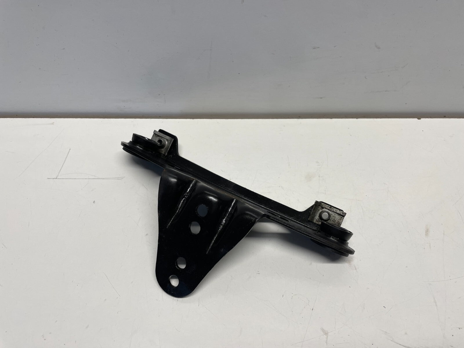 Radiator Bracket Aprilia Pegaso 650 1999 - 2000