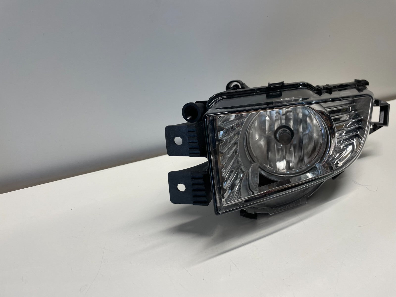 Right Front Side Fog Lamp Light Vauxhall Insignia 2009 - 2013