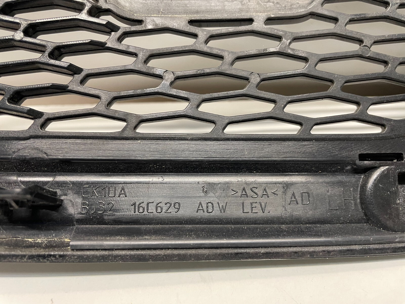 Front Left Wing Grille Range Rover Evoque L538 2015