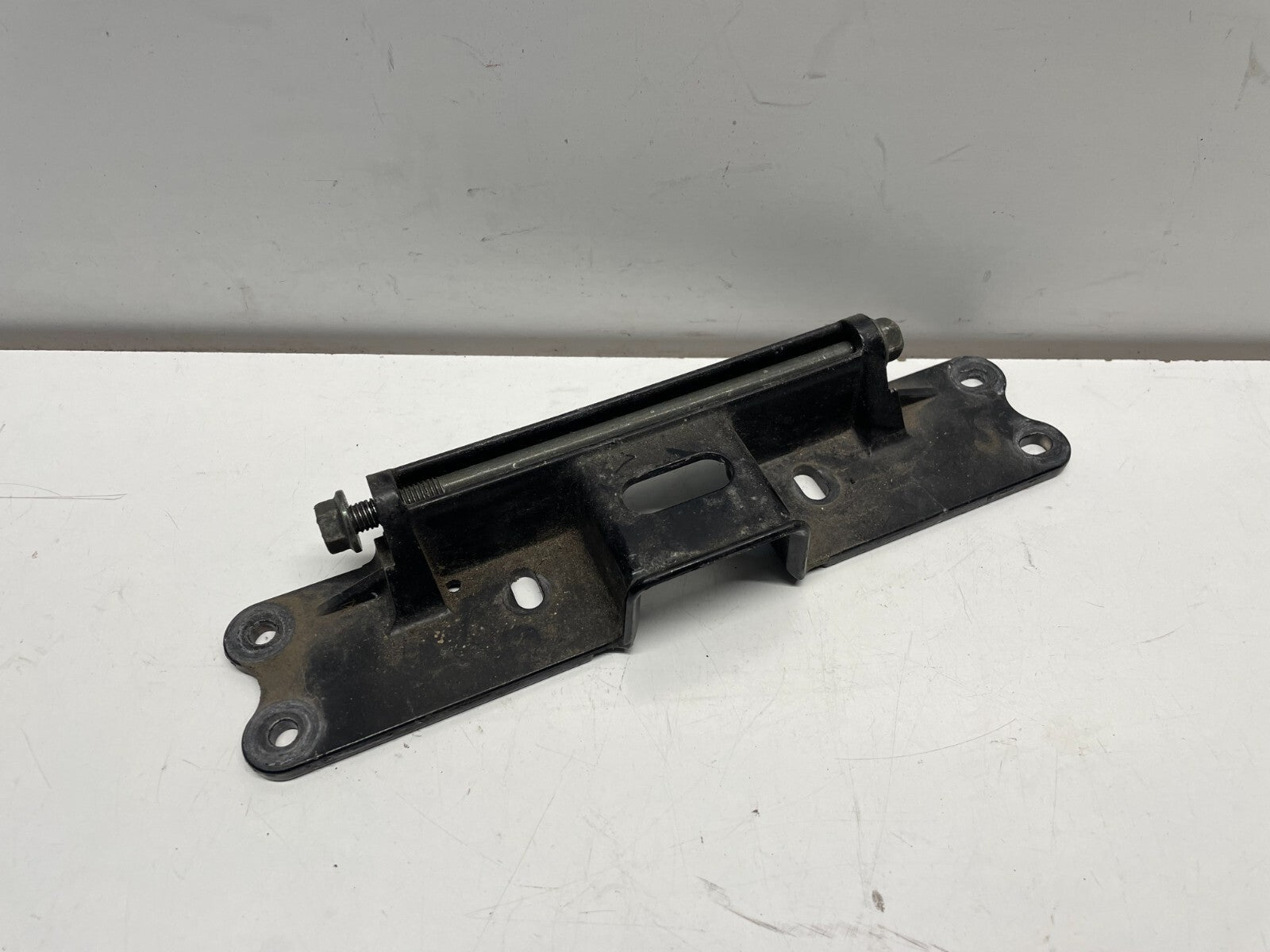 Fuel Tank Bracket Yamaha FJR 1300 2001 - 2005