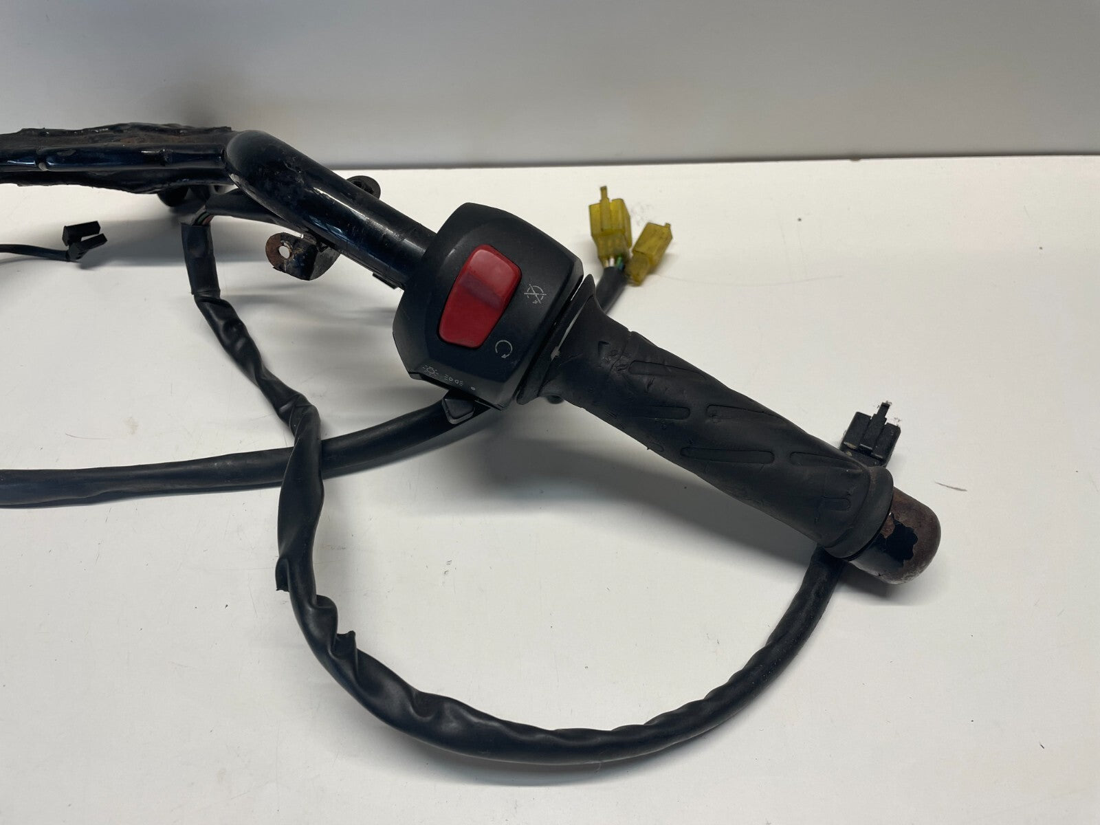 Handlebars & Switch Gears Suzuki Burgman UH 125 2002 - 2006
