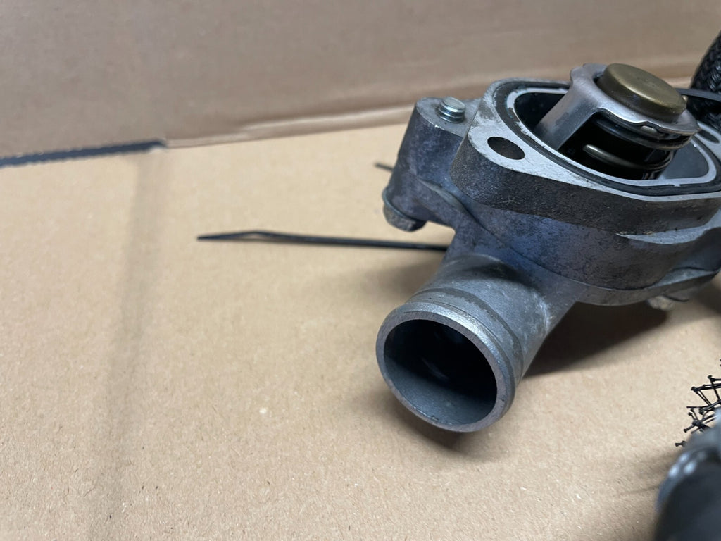 Water Thermostat Suzuki GSXR 600 750 L1 - L6 2011 - 2016