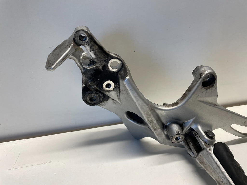 Front Left Foot Peg & Hanger Bracket BMW F800 ST 2006 - 2010