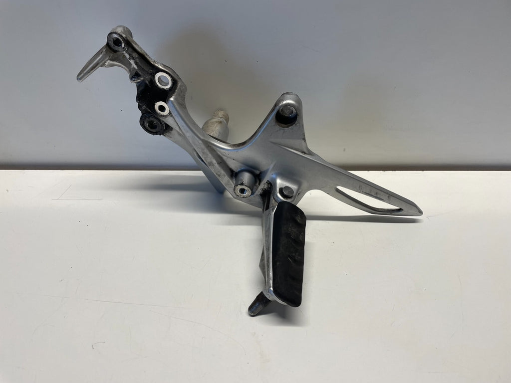 Front Left Foot Peg & Hanger Bracket BMW F800 ST 2006 - 2010