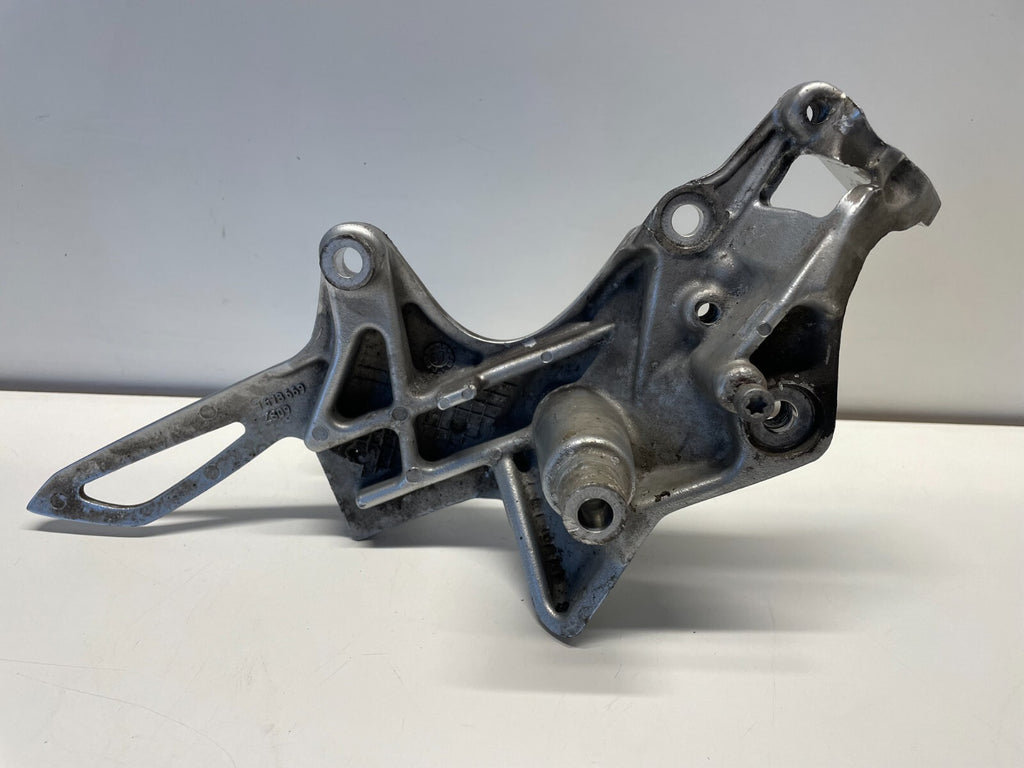 Front Left Foot Peg & Hanger Bracket BMW F800 ST 2006 - 2010