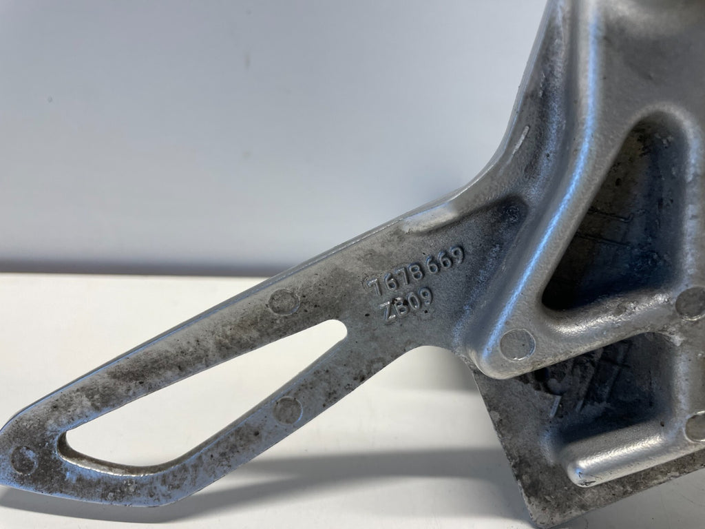 Front Left Foot Peg & Hanger Bracket BMW F800 ST 2006 - 2010
