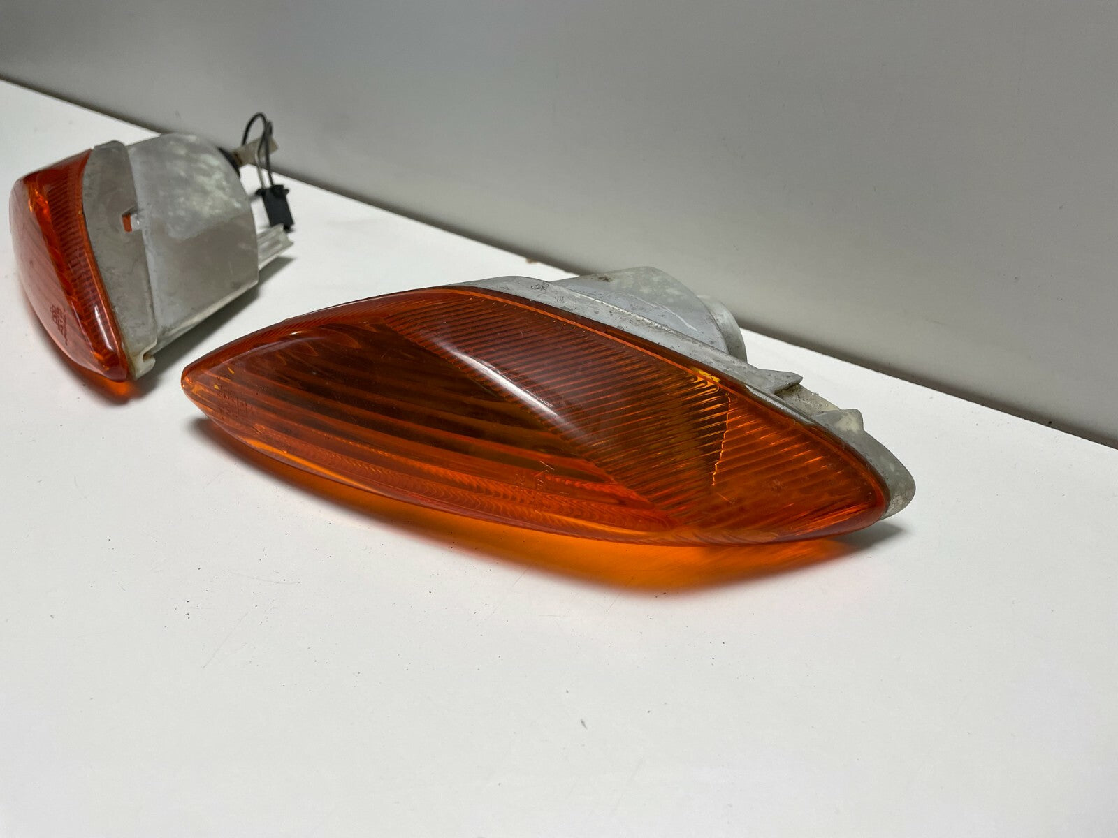 Left & Right Front Indicator Suzuki Burgman 125 2002 - 2006