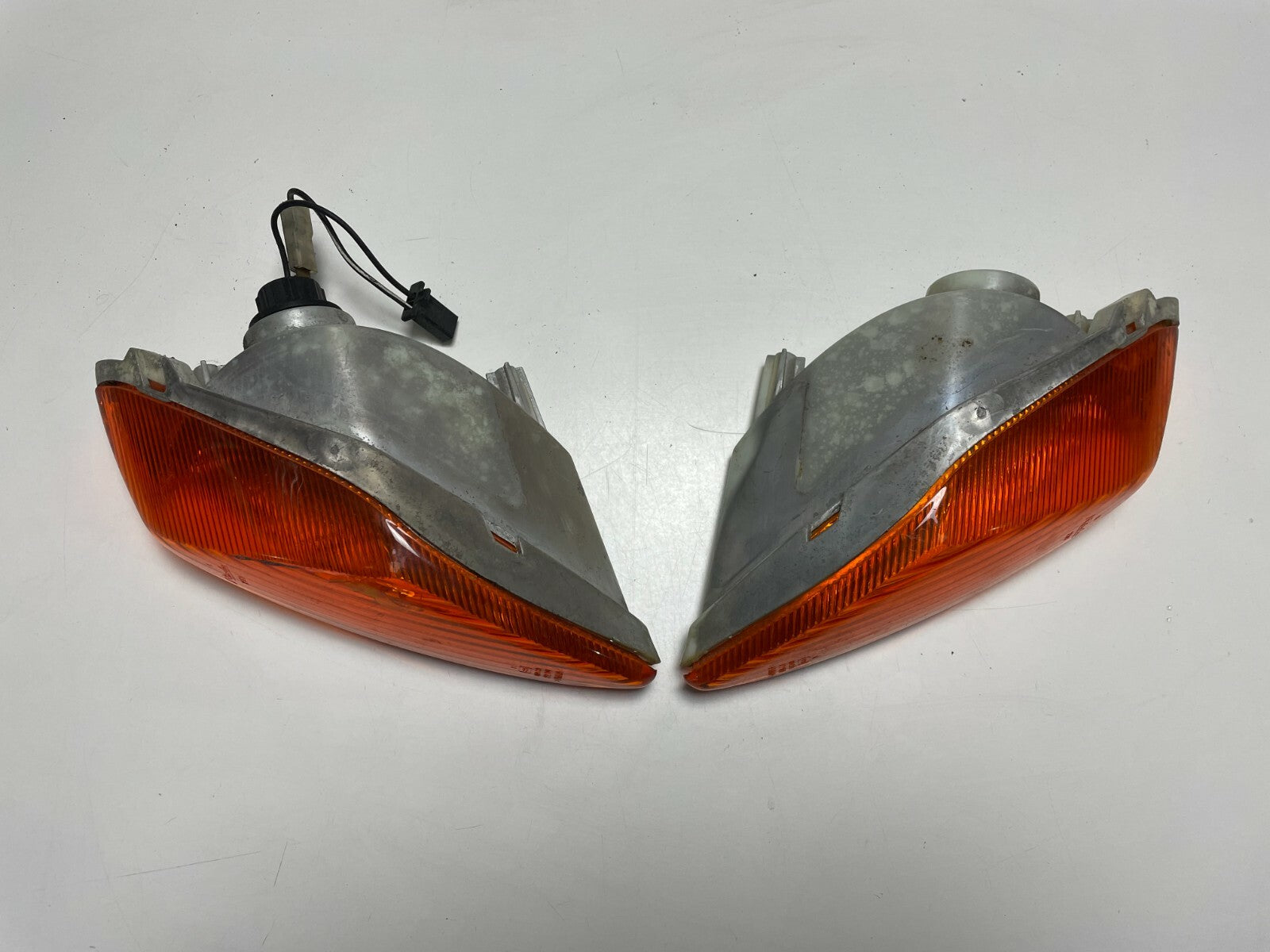 Left & Right Front Indicator Suzuki Burgman 125 2002 - 2006