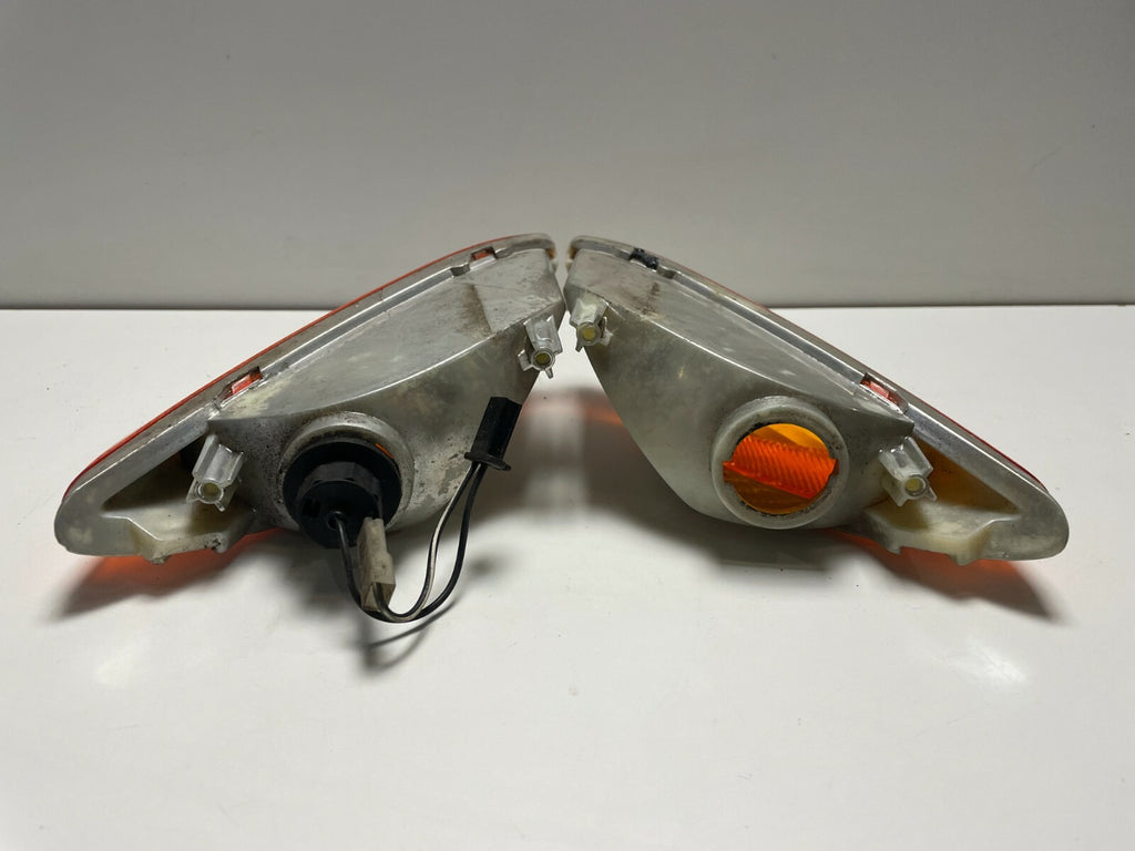 Left & Right Front Indicator Suzuki Burgman 125 2002 - 2006
