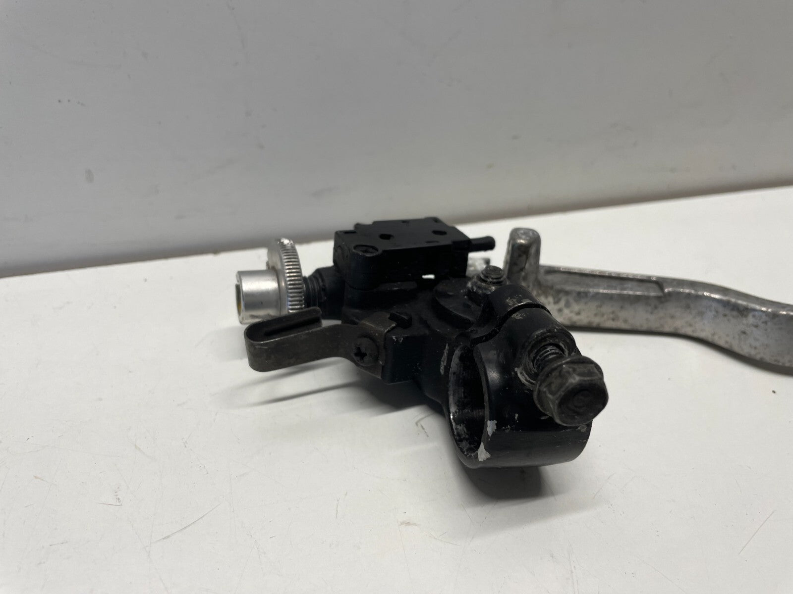 Clutch Mounting Bracket Yamaha YZF R6 5SL 2003 - 2005