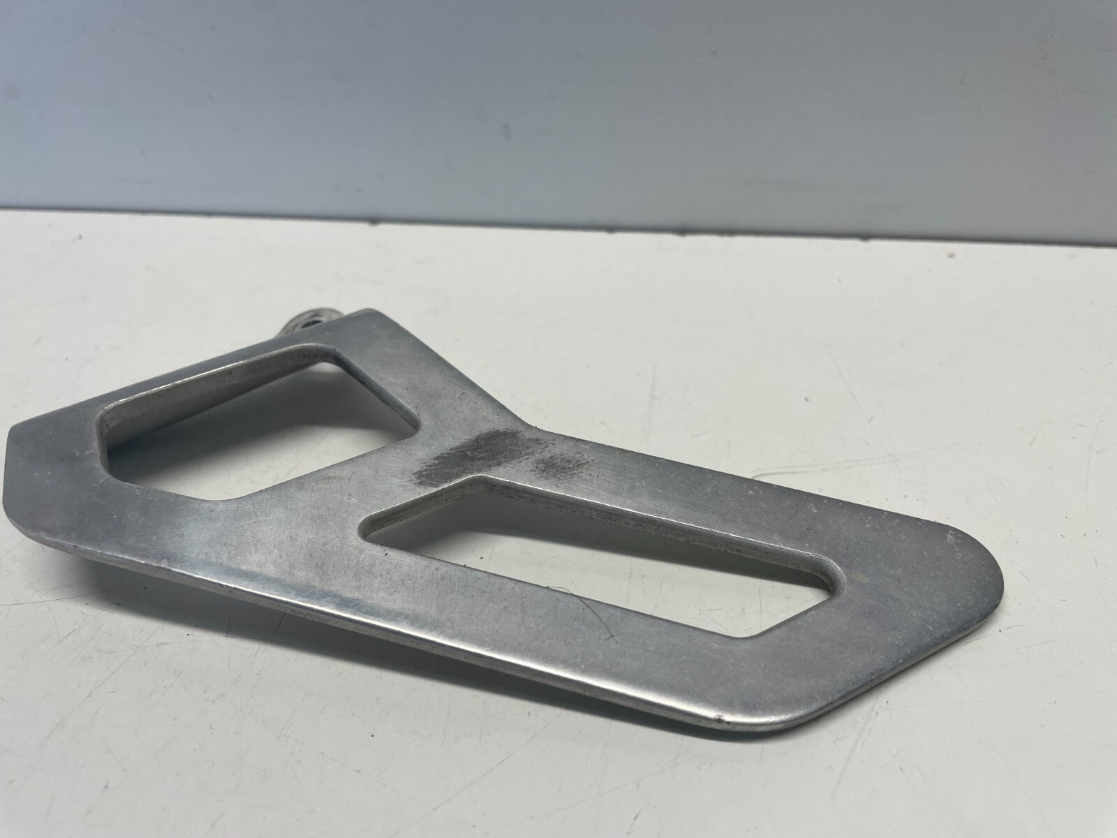 Right Foot Peg Heel Plate Aprilia SL1000 Falco 2000 - 2003