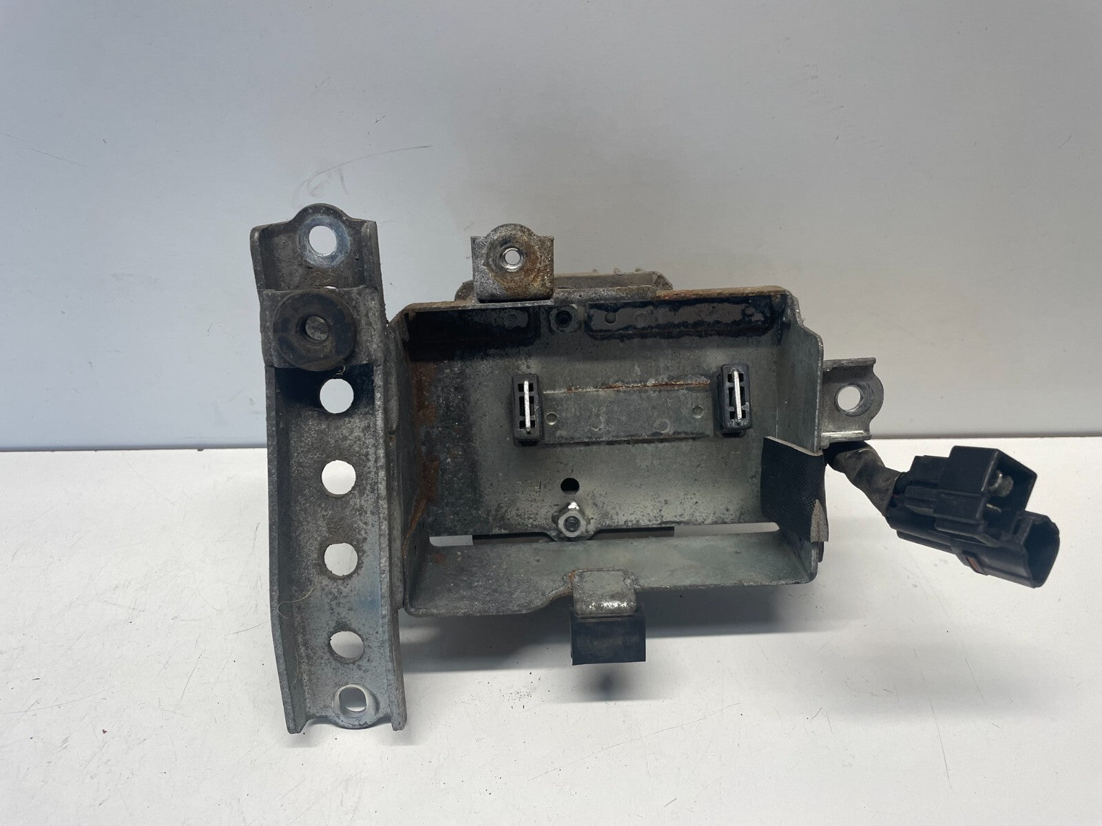 Regulator Rectifier & Bracket Suzuki VL800 Intruder Boulevard C50 2005 - 2011
