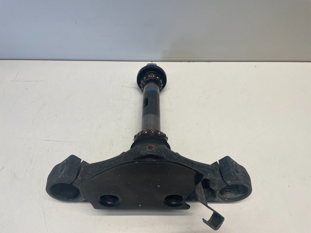 Bottom Lower Fork Yoke Suzuki VL800 Intruder Boulevard C50 2005 - 2011