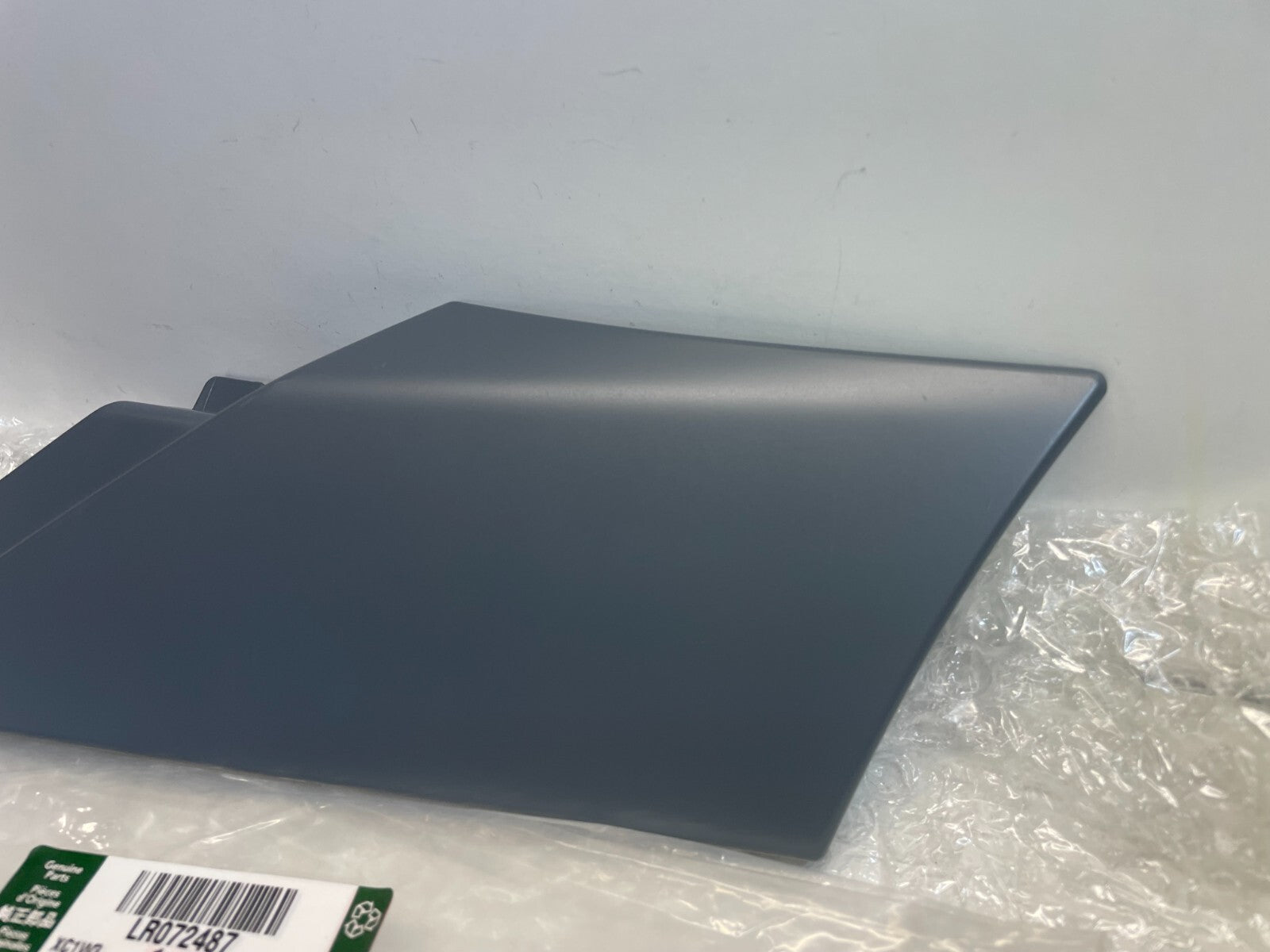 Front Left Side Trim Land Rover Discovery L550