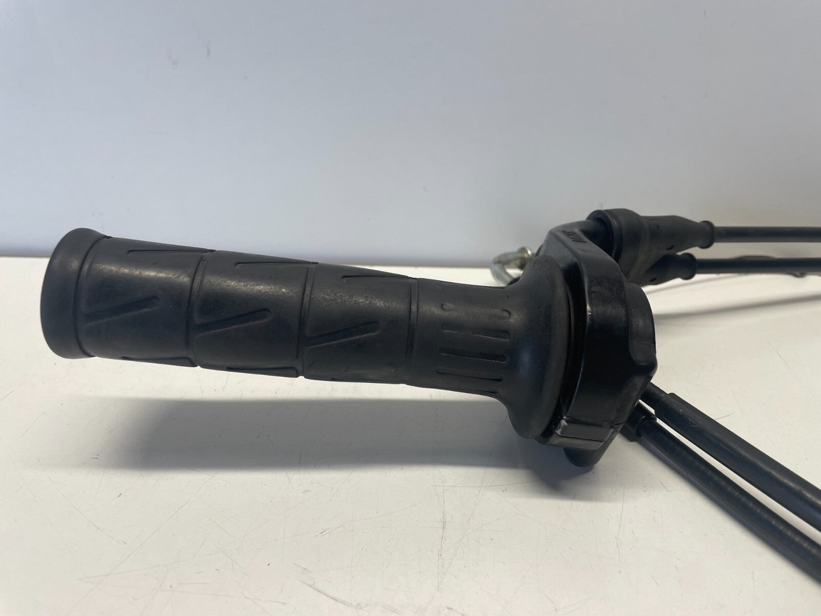 Throttle Twist Grip Housing Cable Kawasaki ZX9R Ninja 1998 - 1999