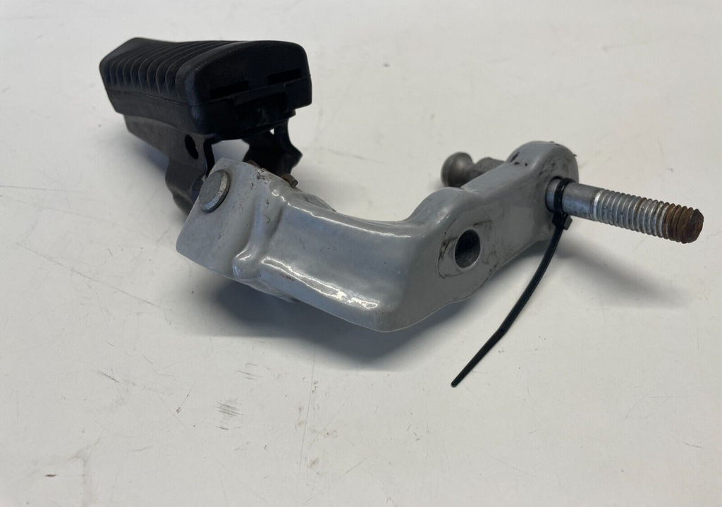 Front Right Foot Peg Hanger Aprilia Pegaso 650 1999 - 2000