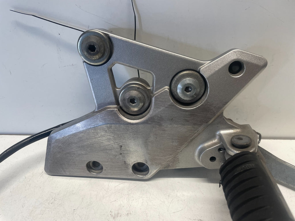 Right Foot Peg Assembly Kawasaki KLZ 1000 Versys 2012 - 2014 #008